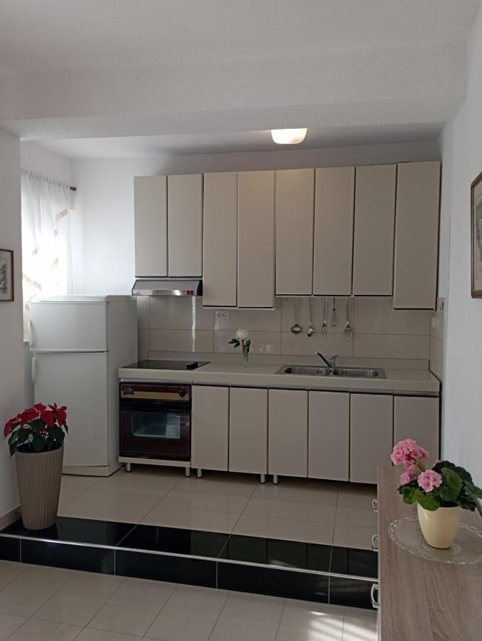 Apartmani Trubi 1 Vodice Esterno foto